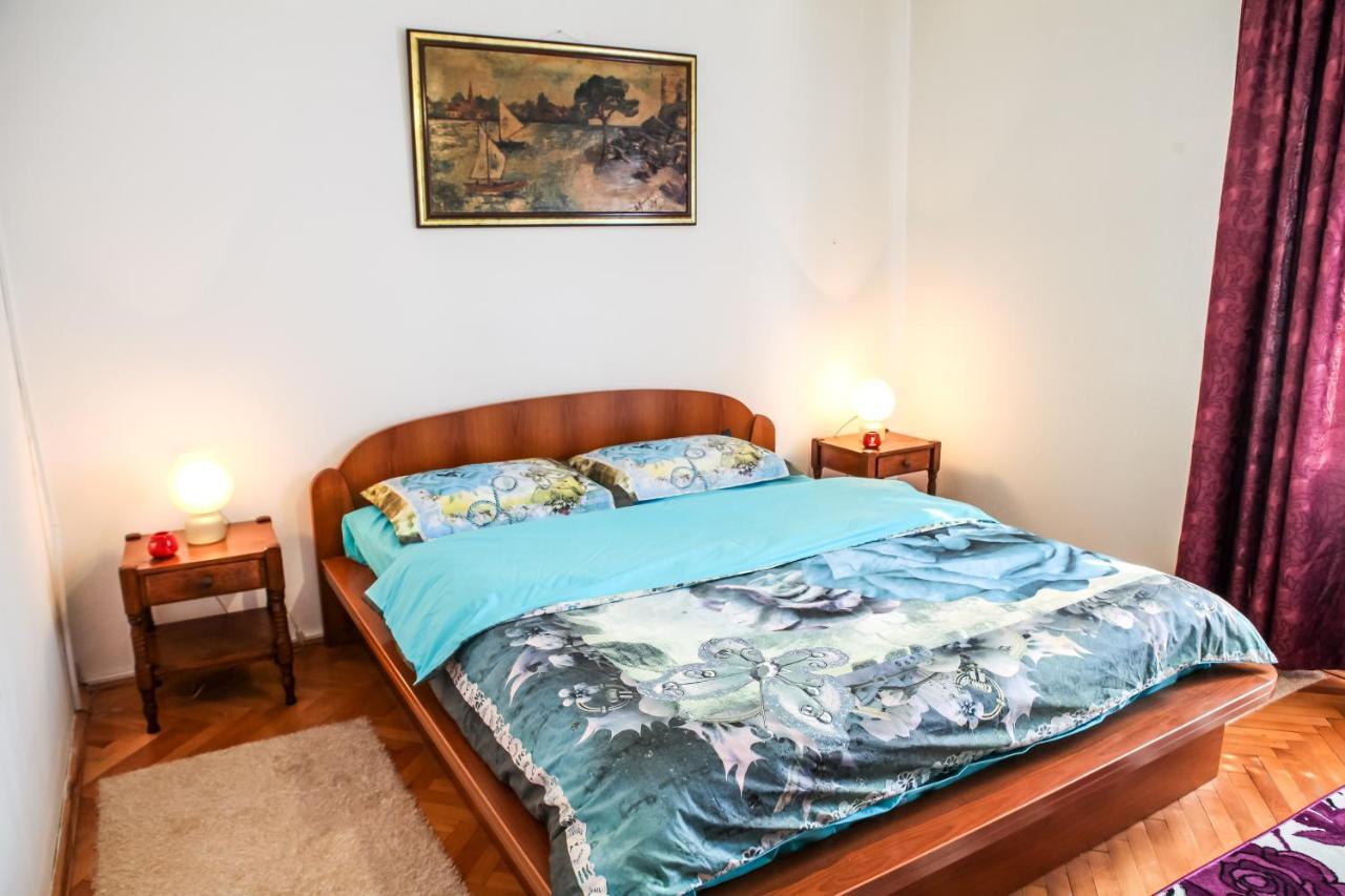 Apartment Dejan ツェティニェ エクステリア 写真